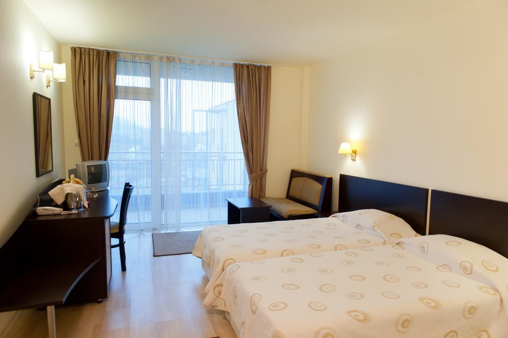 Hotel Astrea Хисаря Номер фото