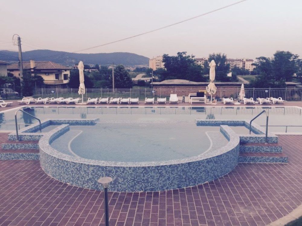 Hotel Astrea Хисаря Экстерьер фото